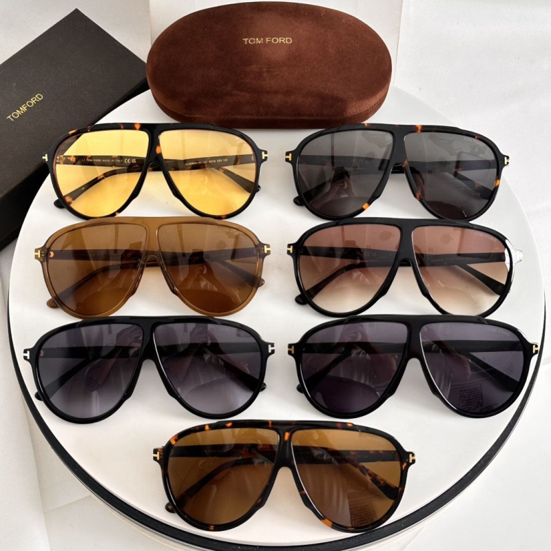TOM FORD